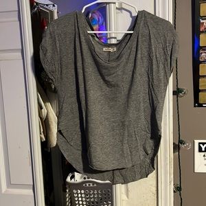 Hollister cropped tee